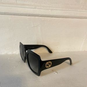 Gucci oversized square sunglasses